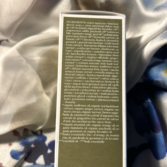 Origins Mega-Mushroom relief & resilience soothing treatment - Picture 2 of 3